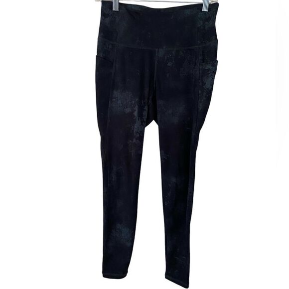 LuluLemon Black Leggings - Picture 1 of 4